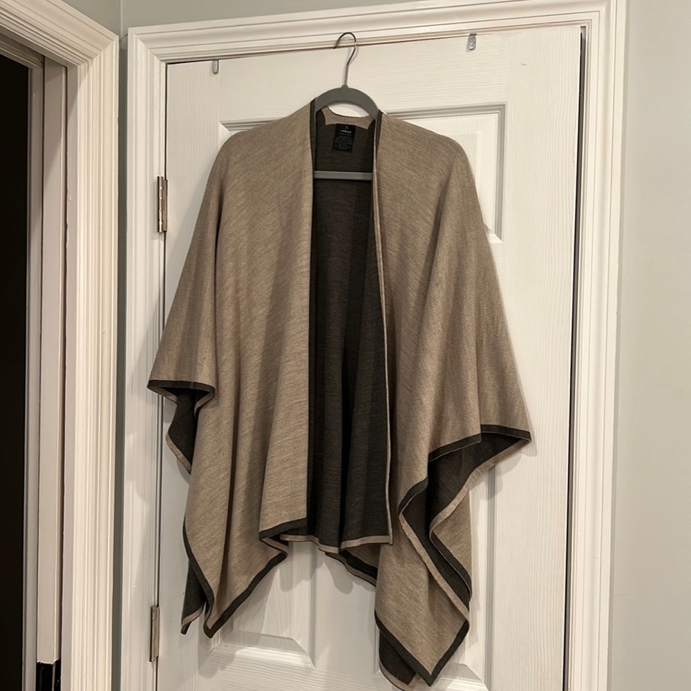 V.Fraas reversible shawl sweater